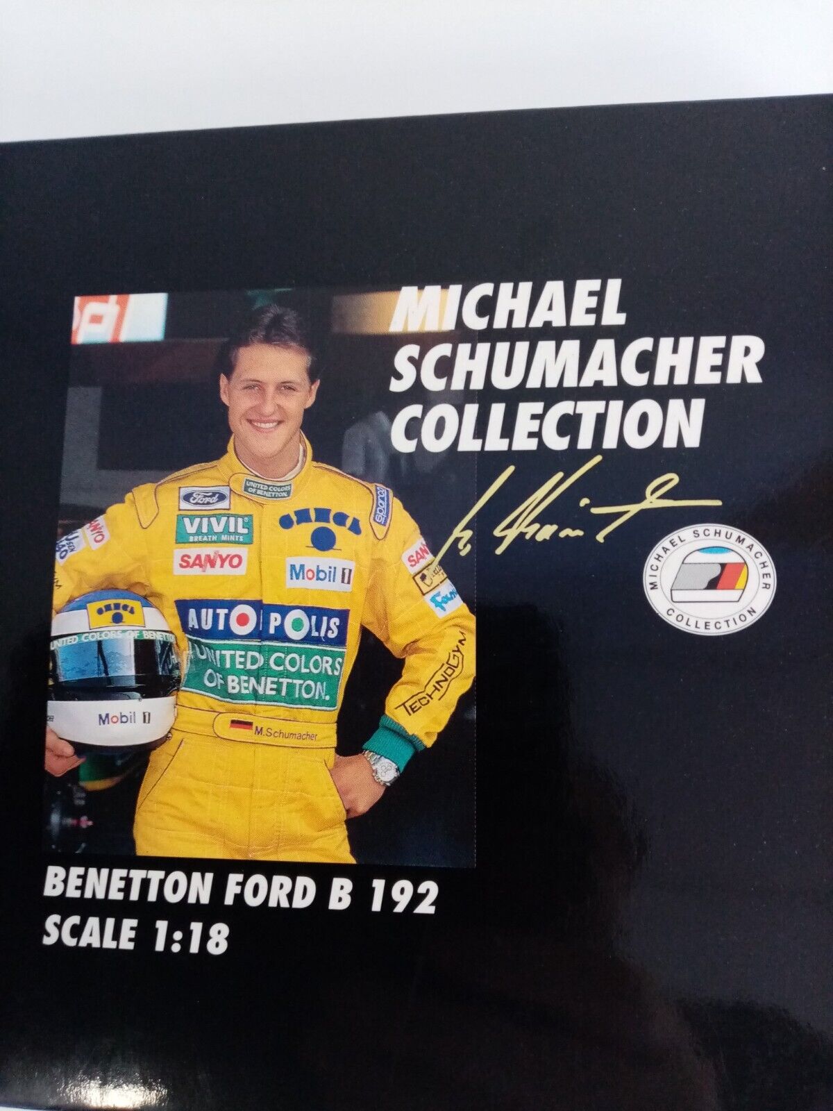 Car model Michael Schumacher signed in showcase + light Benetton Ford Formula 1