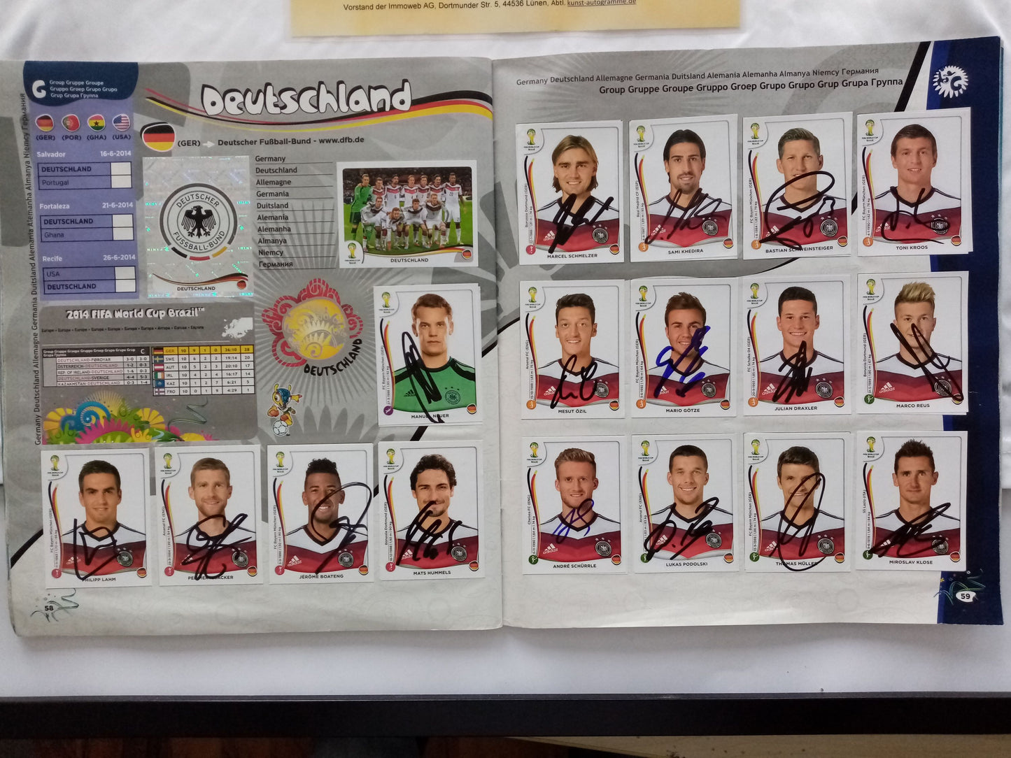 Panini Sammelkarten DFB WM 2014 signiert im Rahmen + DFB Adidas Trikot